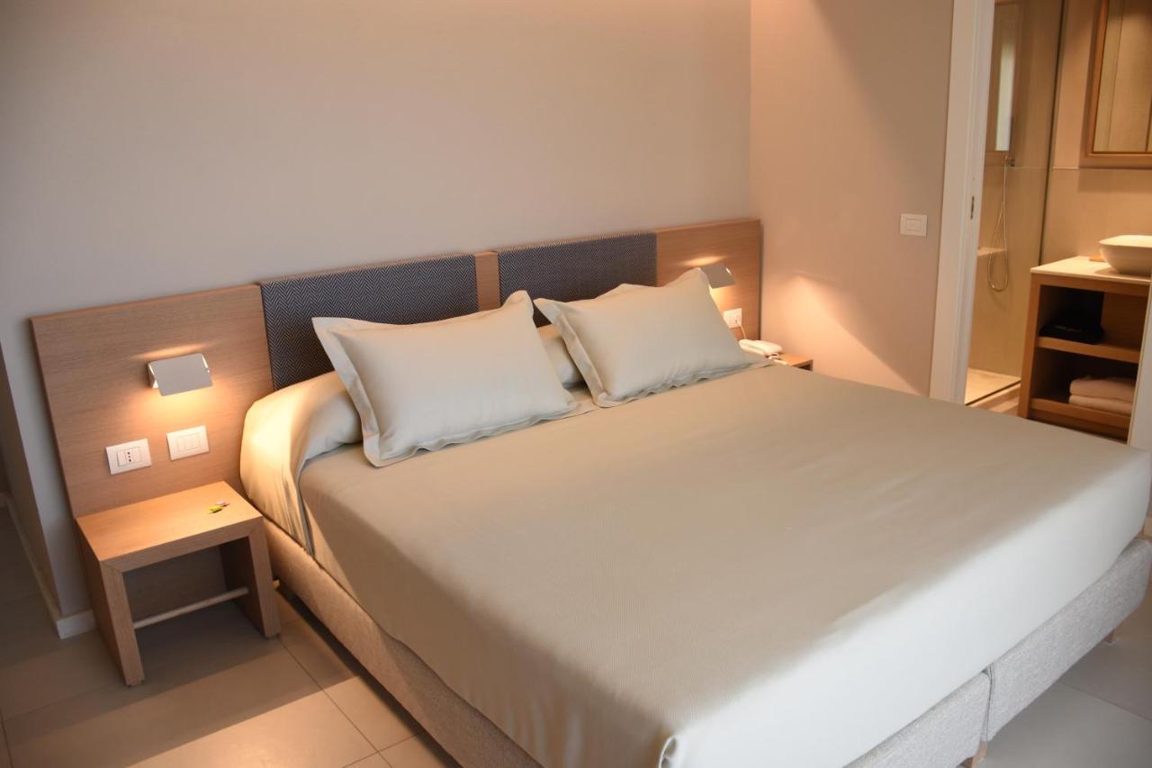 Domu Simius Life Style Hotel Villasimius Esterno foto