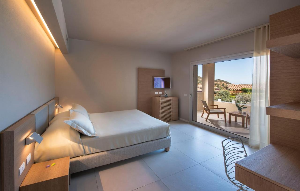 Domu Simius Life Style Hotel Villasimius Esterno foto